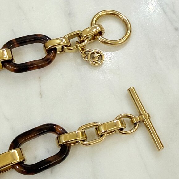 Micheal Kors Tortoise and Gold Link Necklace with Logo Toggle Clasp NEVER WORN - Picture 8 of 15